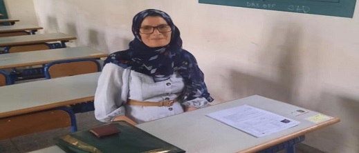 عمرها 55 سنة.. سيدة تنجح في الحصول على شهادة البكالوريا