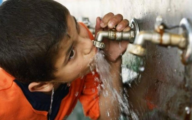 جماعة الدارالبيضاء تنفي قطع الماء الصالح للشرب