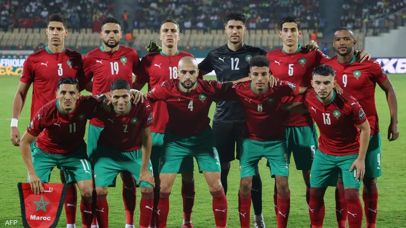 الركراكي يتعرض لضربة مبكرة
