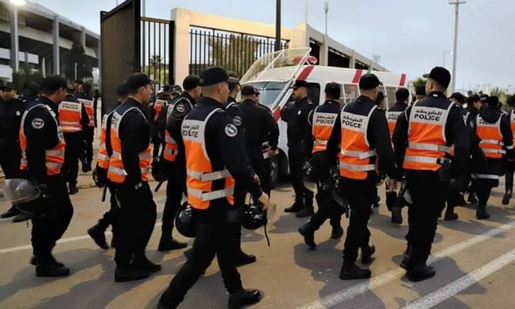 الرجاء ضدّ الفتح الرباطي.. توقيف 55 شخصاً بينهم 15 قاصر وإصابة 12 شرطيا بجروح