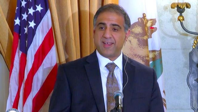 سفير الولايات المتحدة يؤدي اليمين الدستورية ويحل بالرباط