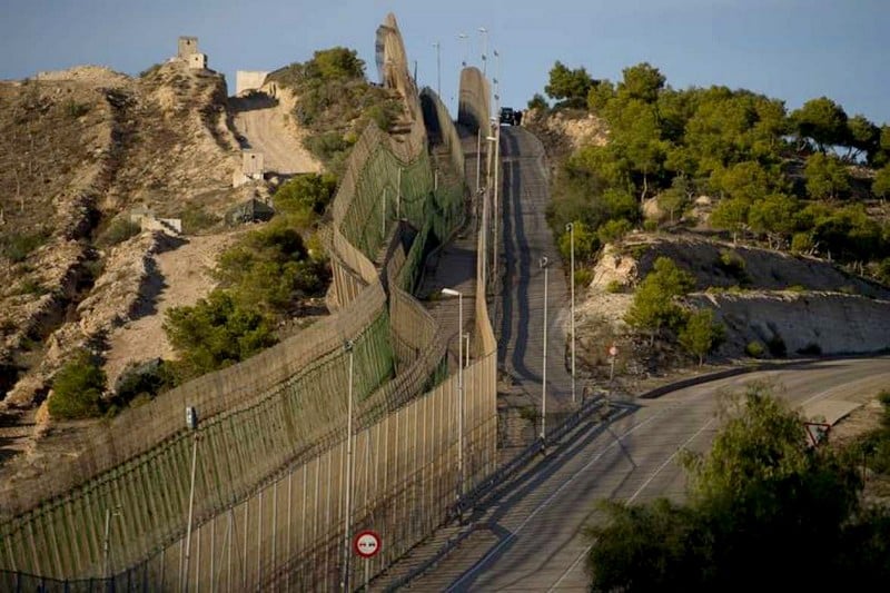 إسبانيا تؤخر تطبيق نظام الحدود الذكية مع المغرب