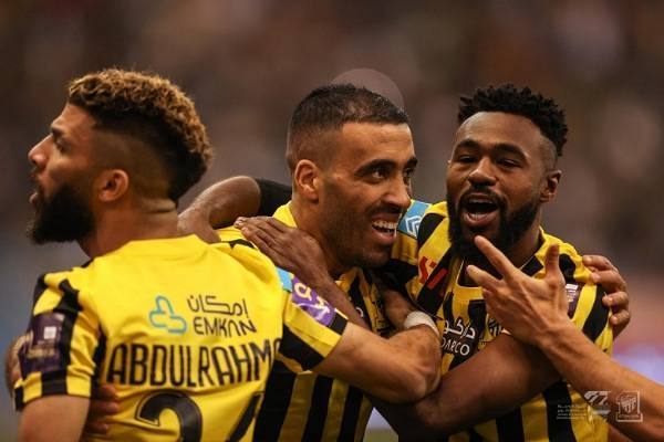 حمد الله يقود الاتحاد للفوز بكأس السوبر السعودي