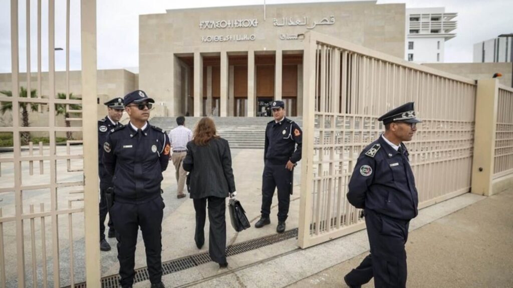 محكمة الاستئناف بالرباط تقضي بأحكام تتراوح ما بين 20 و10 سنوات سجنا نافذا في قضية طفلة تيفلت