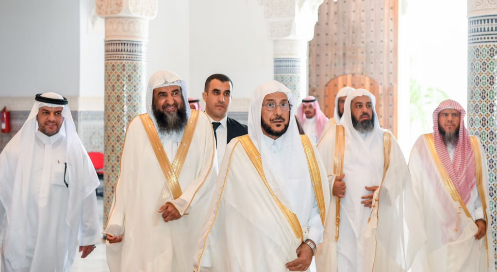 وزيرُ الشؤون الإسلامية السعودية يزور معهدَ محمد السادس لتكوين الأئمة بالرباط