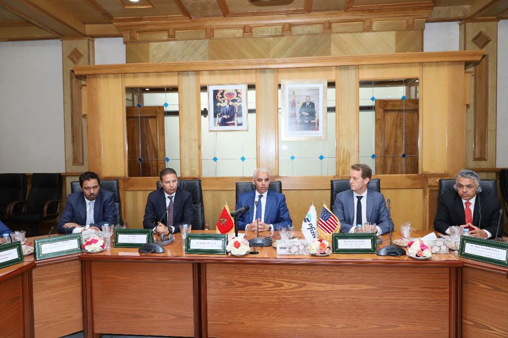 وزير الصحة يوقع اتفاقيتي شراكة مع مختبرات فايزر