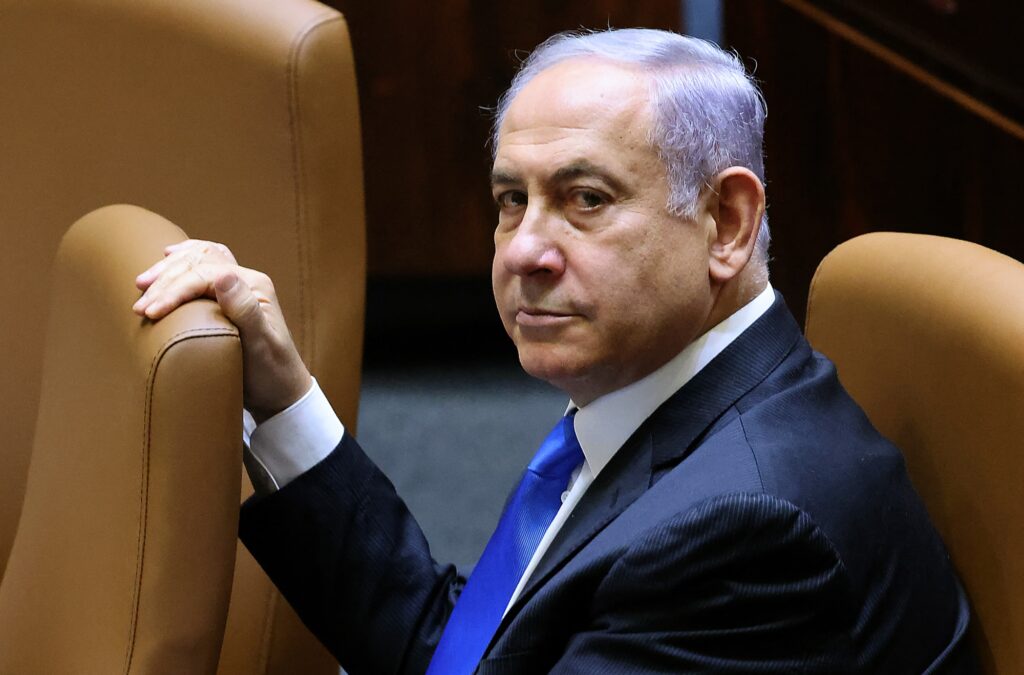 نتانياهو يغادر المستشفى بعد خضوعه لجراحة