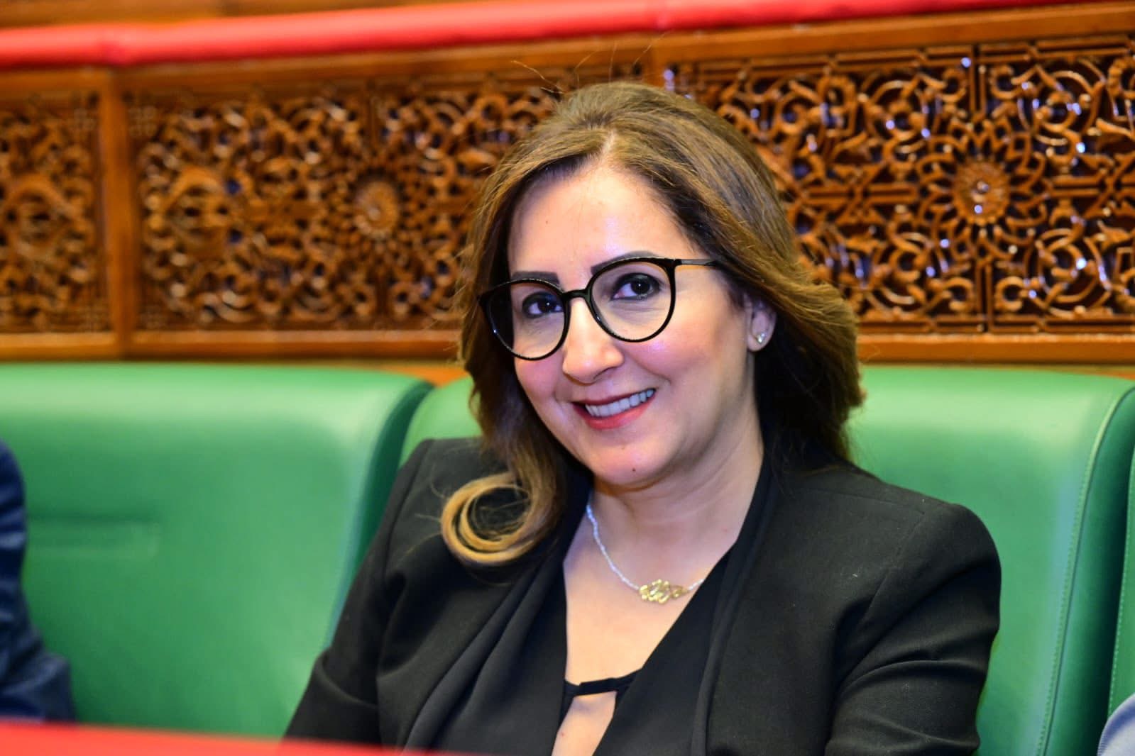 نساء 21 عندما تهمّش الأحزاب المغربية كفاءاتها.. الحزب الليبرالي البريطاني يمنح أم البشائر المرابط منصبًا بارزًا