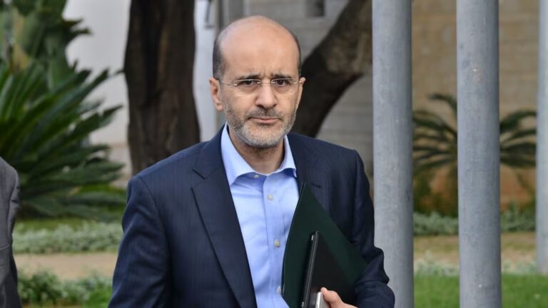 هل يفاجئ الأزمي الأغلبية ويخطف رئاسة مجلس النواب؟