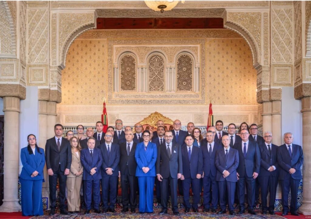 رسميا.. الملك يعين حكومة المنصوري